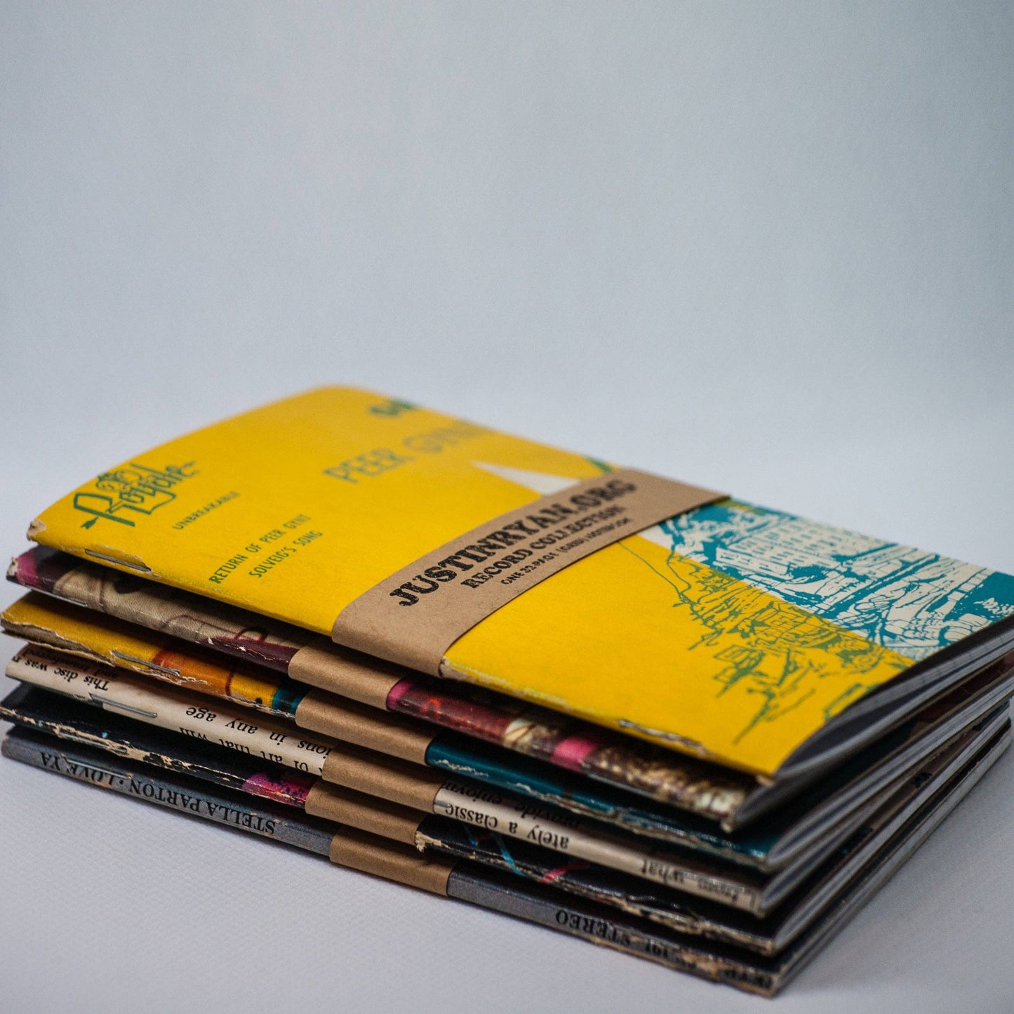 Vintage Vinyl Notebook - 32 page memo book: Lined