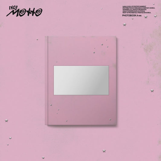 the album cover for ITZY - Motto [Photobook A ver.]