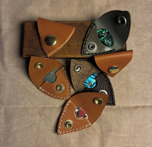 Cary Leather & Canvas “Pick Pocket”